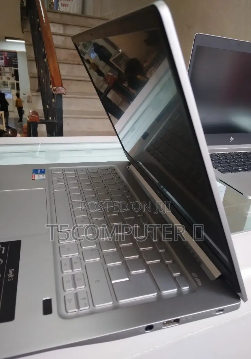New Laptop Acer Swift 3 8GB Intel Core I5 SSD 512GB
