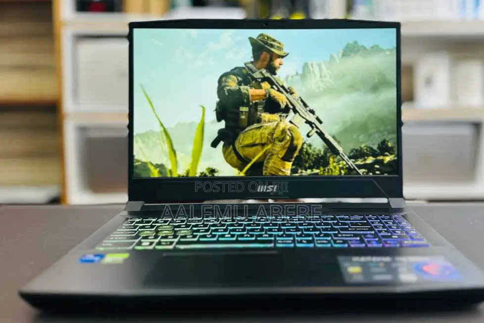 New Laptop MSI GP75 Leopard 16GB Intel Core I7 SSD 1T