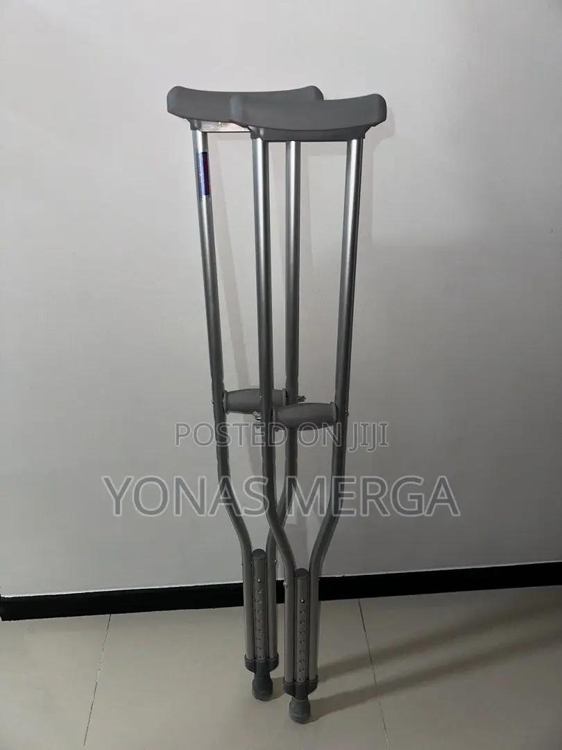 Crutches°Cruncheክራንች'crutches:Crutche=Crutches Crutches