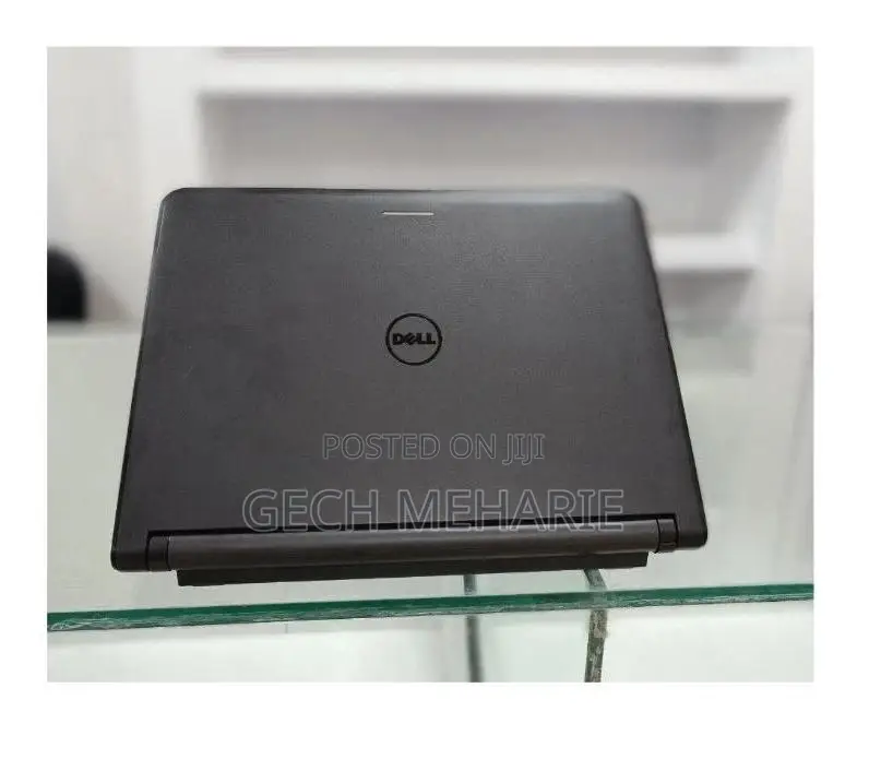 New Laptop Dell Latitude 3330 4GB Intel Core i5 HDD 500GB