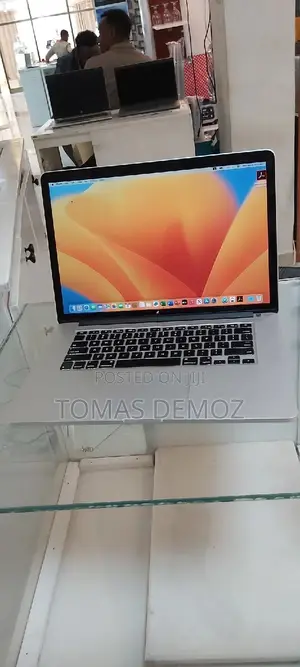 Photo - New Laptop Apple MacBook Pro 2015 16GB Intel Core I7 SSD 512GB