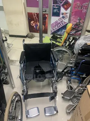 Commode<Wheechair%>Wheelchair%<Wheelchair