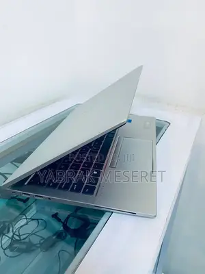 New Laptop HP EliteBook 840 G8 16GB Intel Core I7 SSD 512GB