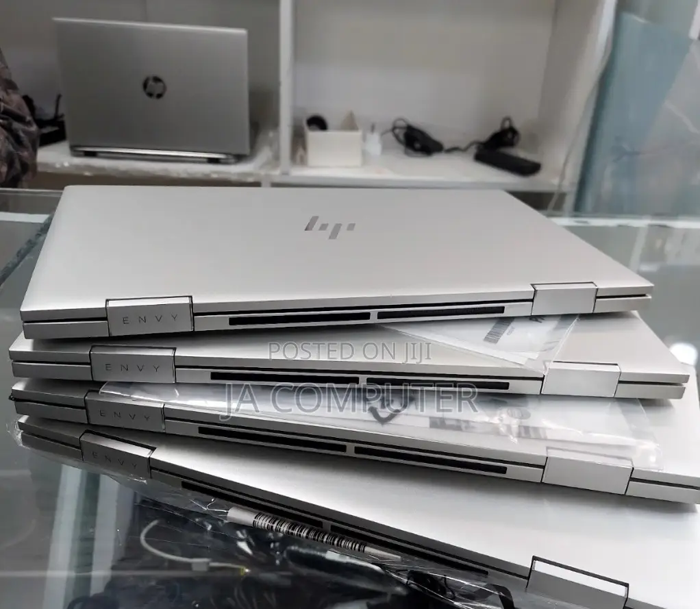 New Laptop HP Envy X360 8GB Intel Core i7 SSD 512GB