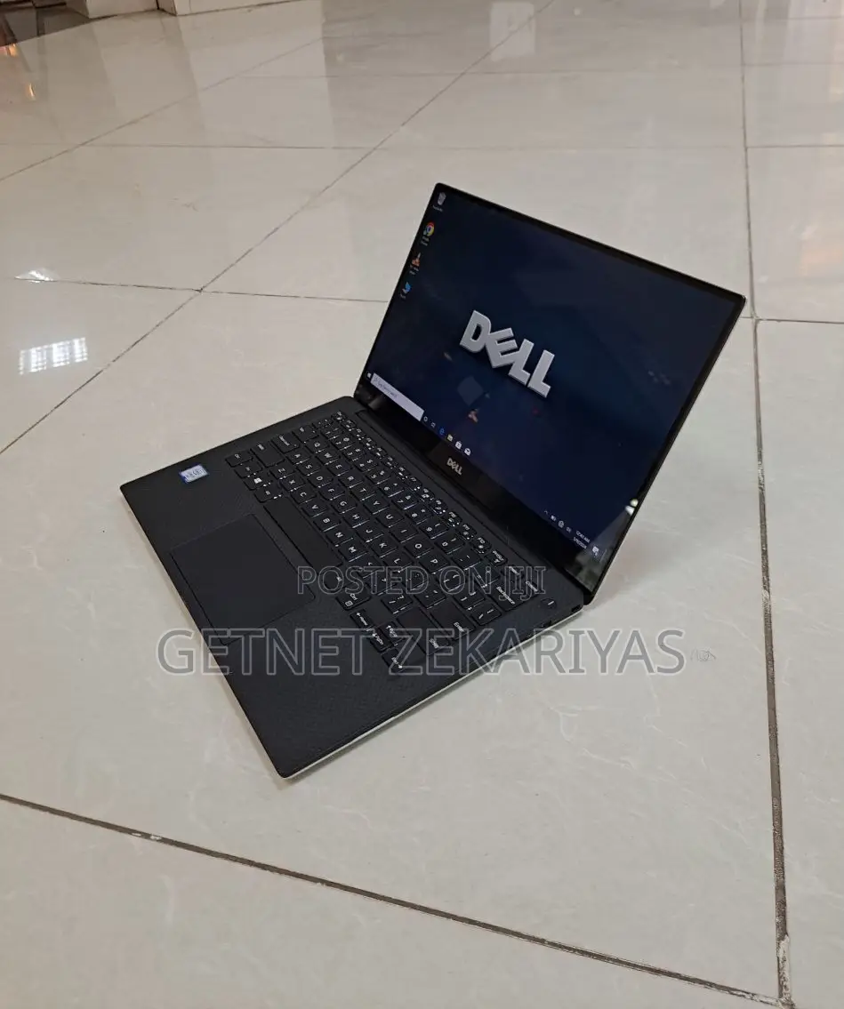New Laptop Dell XPS 13 8GB Intel Core I7 SSD 512GB