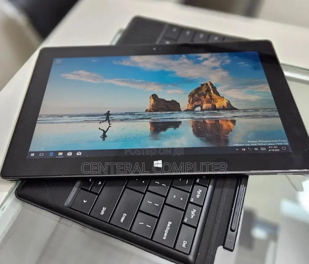 New Laptop Microsoft Surface 2 2GB Intel Core M SSD 32GB