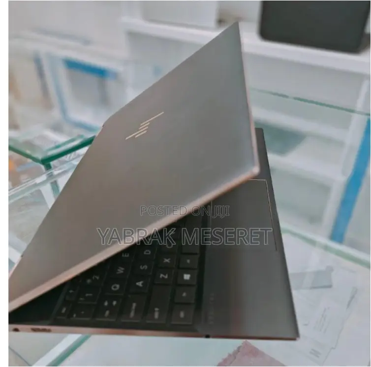 New Laptop HP Spectre X360 16GB Intel Core I7 SSD 512GB