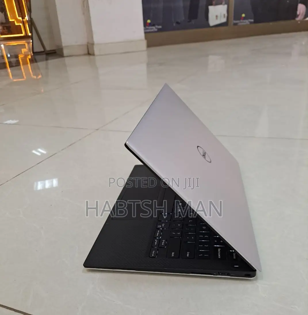 New Laptop Dell XPS 13 8GB Intel Core I7 SSD 512GB