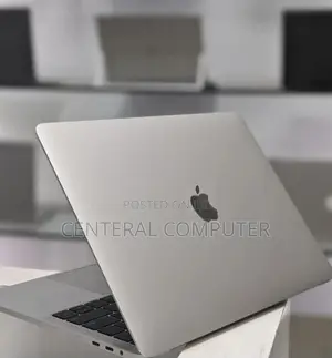 New Laptop Apple MacBook 2018 16GB Intel Core I7 SSD 512GB