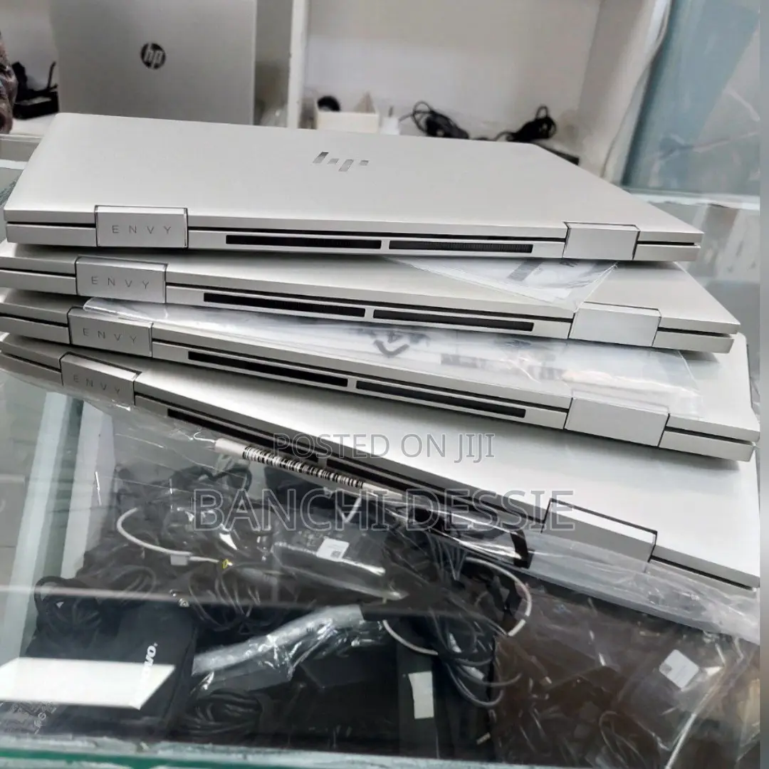 New Laptop HP Envy X360 8GB Intel Core I7 SSD 512GB