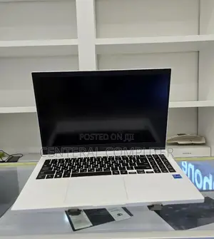 New Samsung Galaxy Book3 Pro 360 16" 16GB Intel Core I7 SSD 256GB