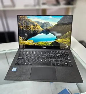 New Laptop Dell XPS 13 8GB Intel Core I7 SSD 512GB