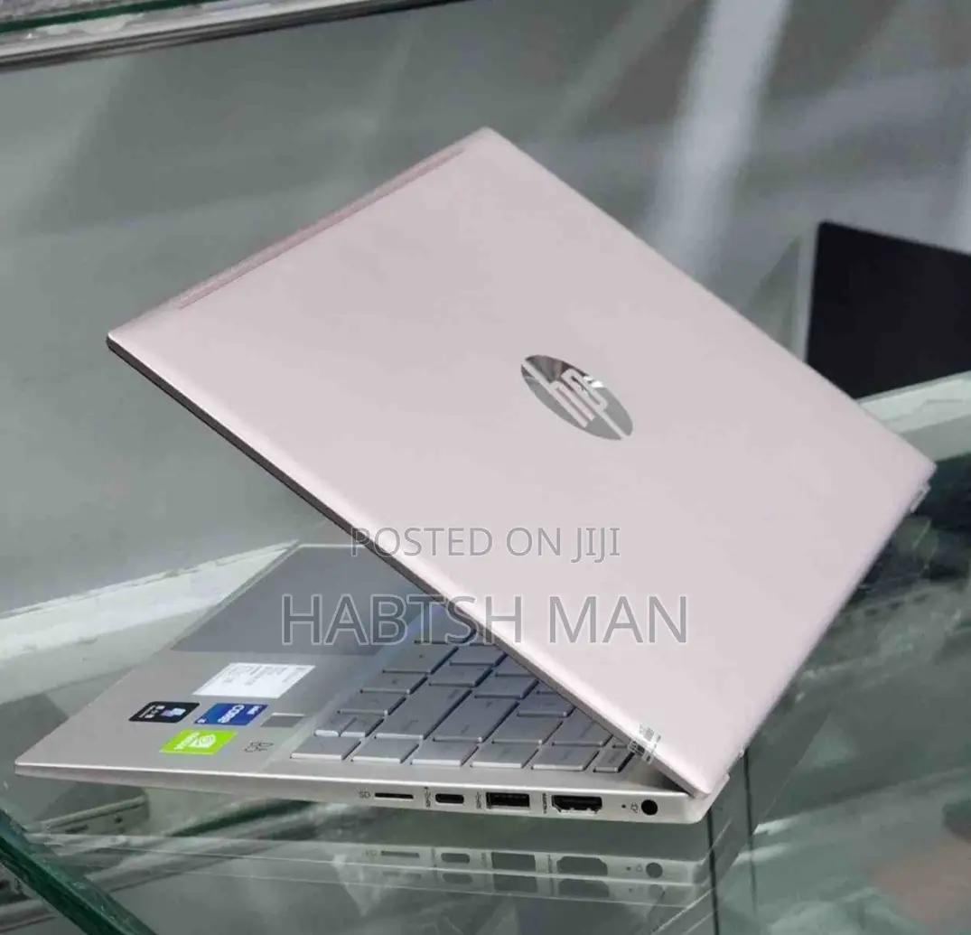 New Laptop HP Envy X360 8GB Intel Core i7 SSD 512GB