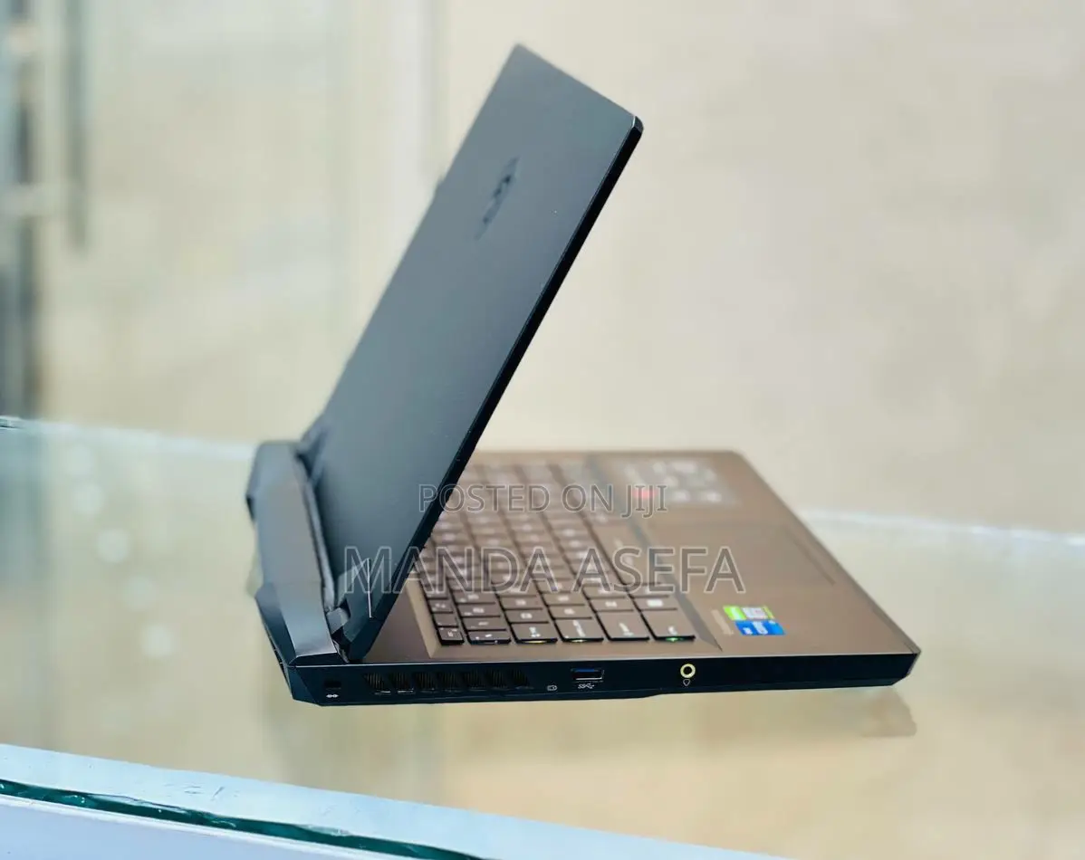 New Laptop MSI GP75 Leopard 16GB Intel Core I7 SSD 1T