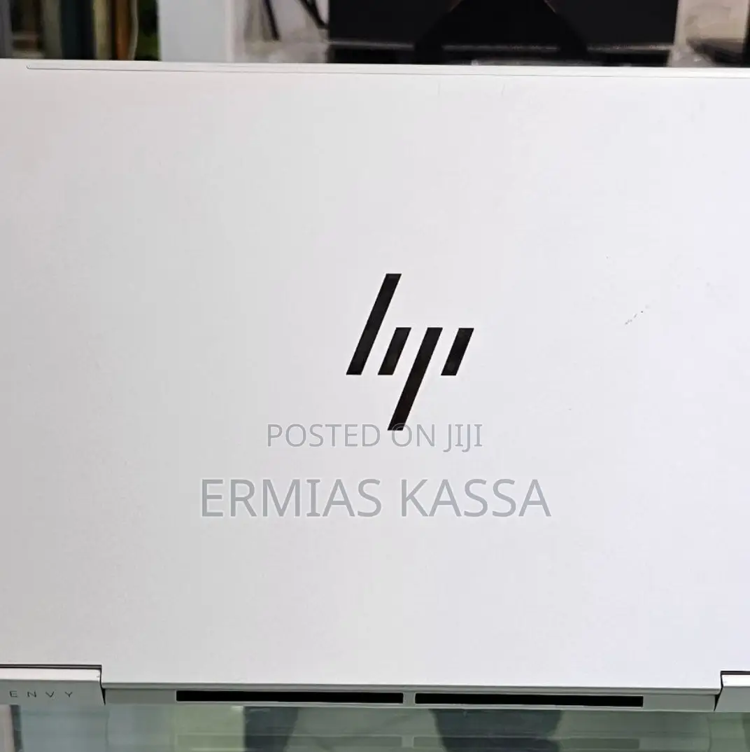 New Laptop HP Envy X360 15t 8GB Intel Core I5 SSD 512GB