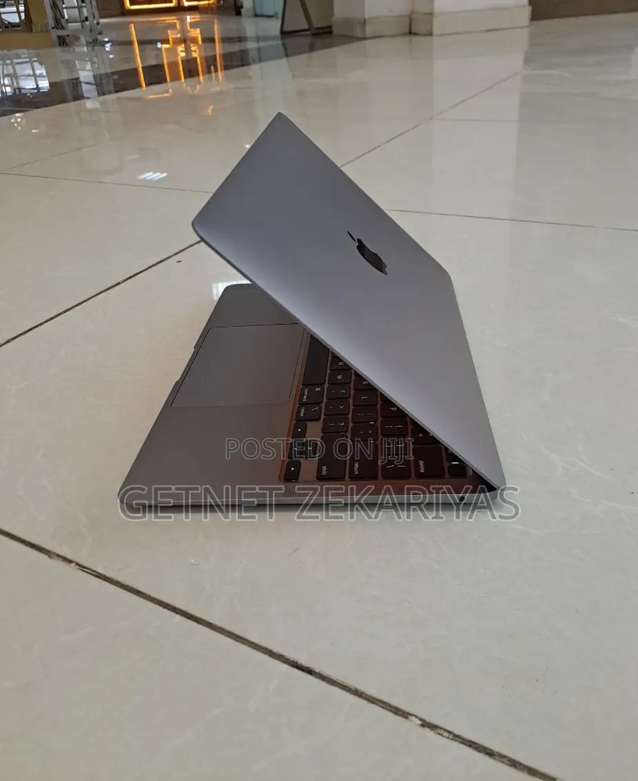 New Laptop Apple MacBook Air 2020 M1 8GB Apple M1 SSD 256GB
