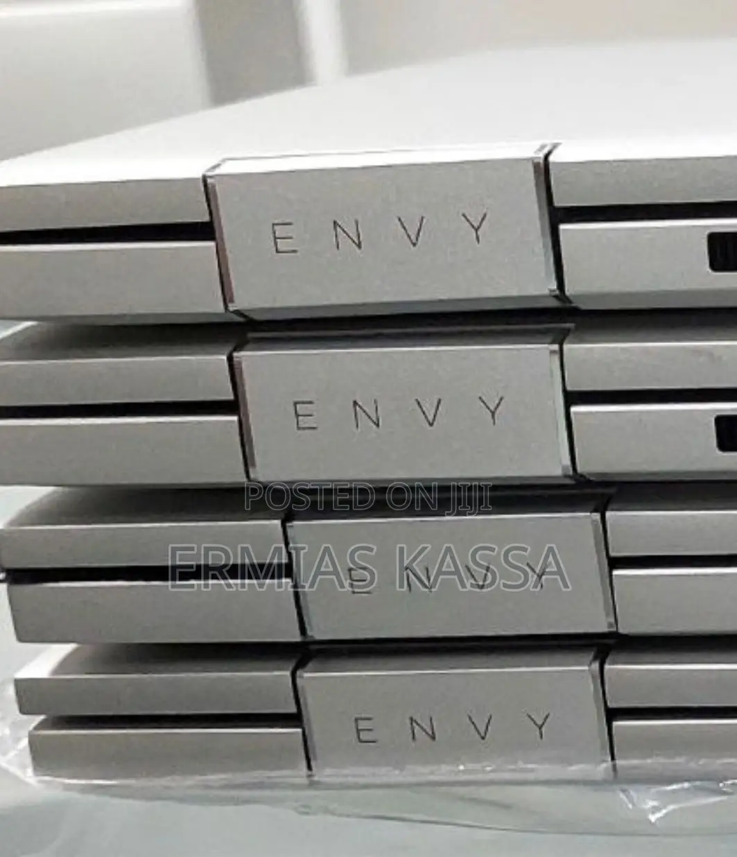 New Laptop HP Envy X360 13z 8GB Intel Core I7 SSD 512GB