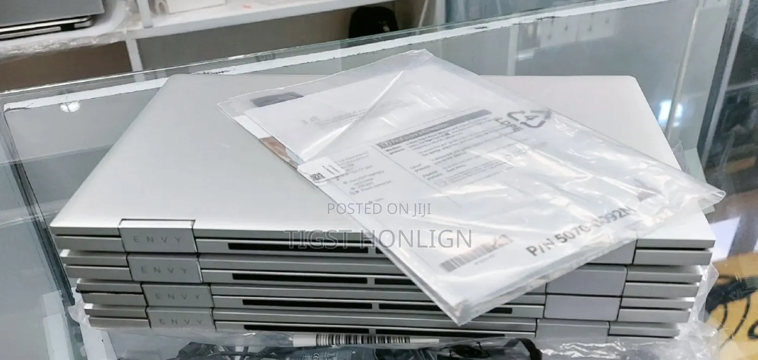 New Laptop HP Envy X360 8GB Intel Core I7 SSD 512GB