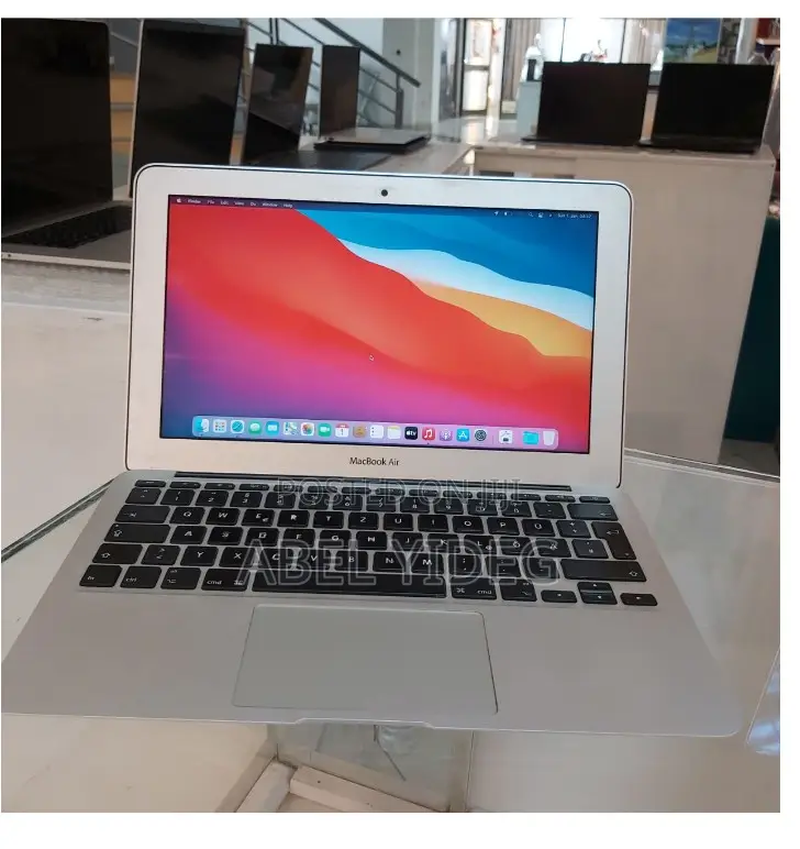 New Laptop Apple MacBook Air 2013 8GB Intel Core I5 SSD 256GB