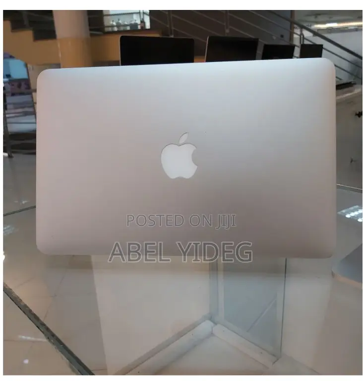 New Laptop Apple MacBook Air 2013 8GB Intel Core I5 SSD 256GB