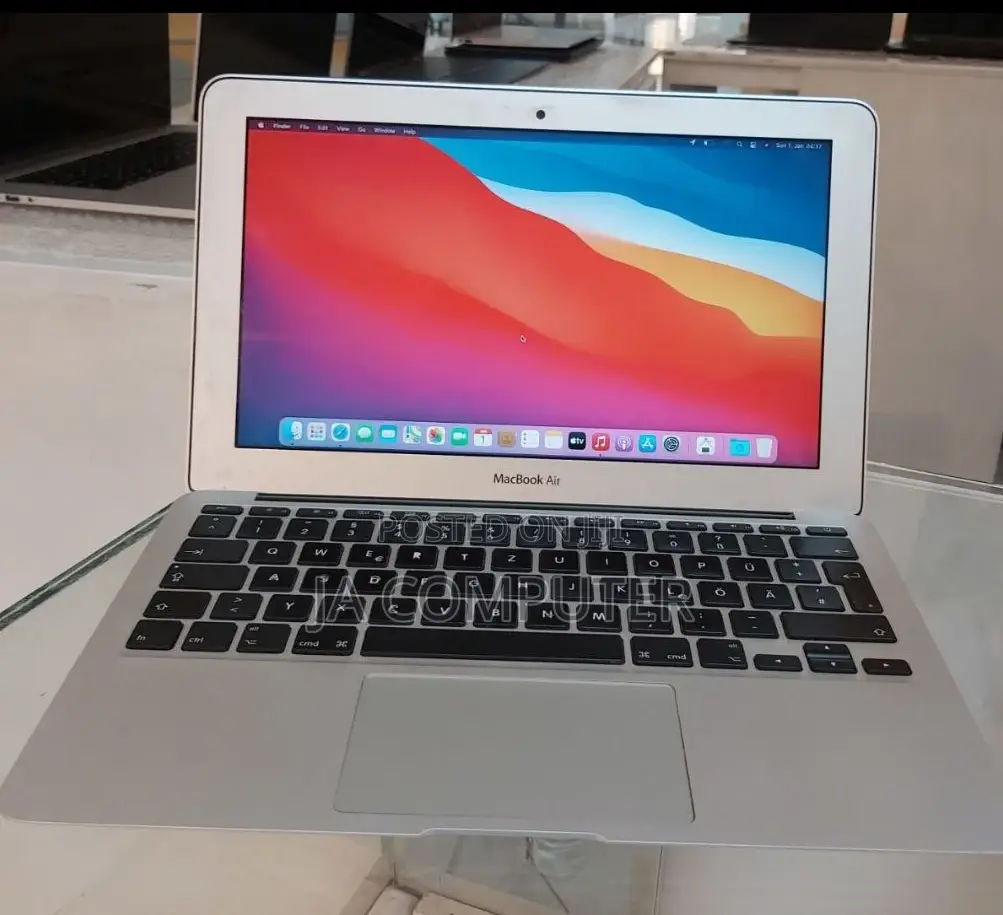 New Laptop Apple MacBook Air 2013 4GB Intel Core I5 SSD 256GB