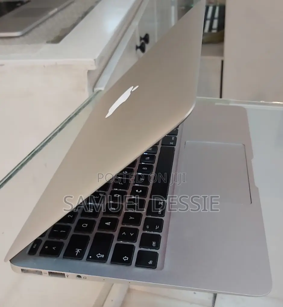 New Laptop Apple MacBook Air 2013 4GB Intel Core I5 SSD 256GB