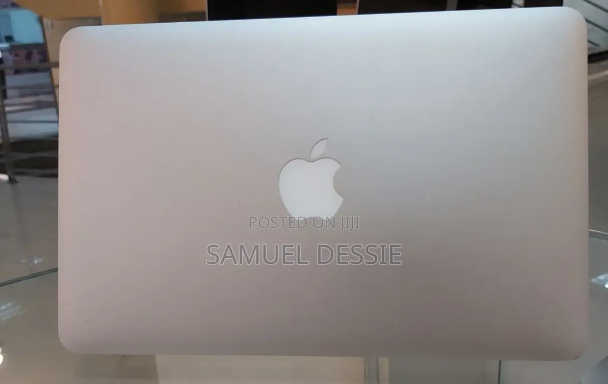 New Laptop Apple MacBook Air 2013 4GB Intel Core I5 SSD 256GB