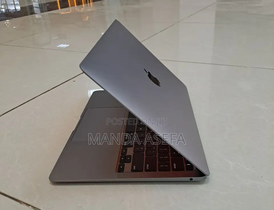 New Laptop Apple MacBook Air 2020 M1 8GB Apple M1 SSD 256GB