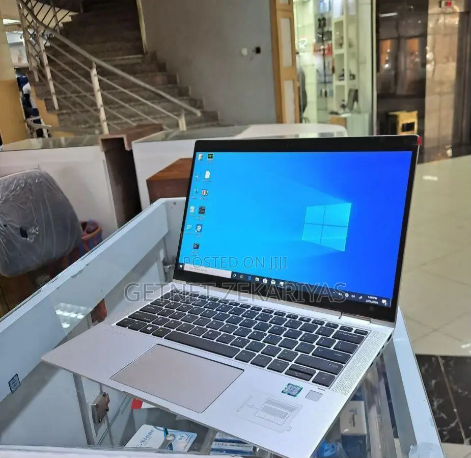 New Laptop HP Spectre 16GB Intel Core I5 SSD 512GB