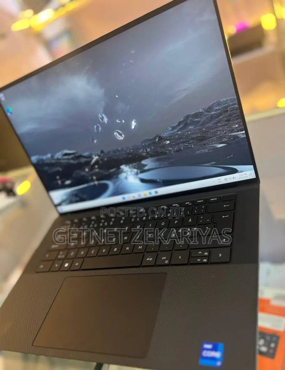 New Laptop Dell XPS 15 16GB Intel Core I7 SSD 512GB