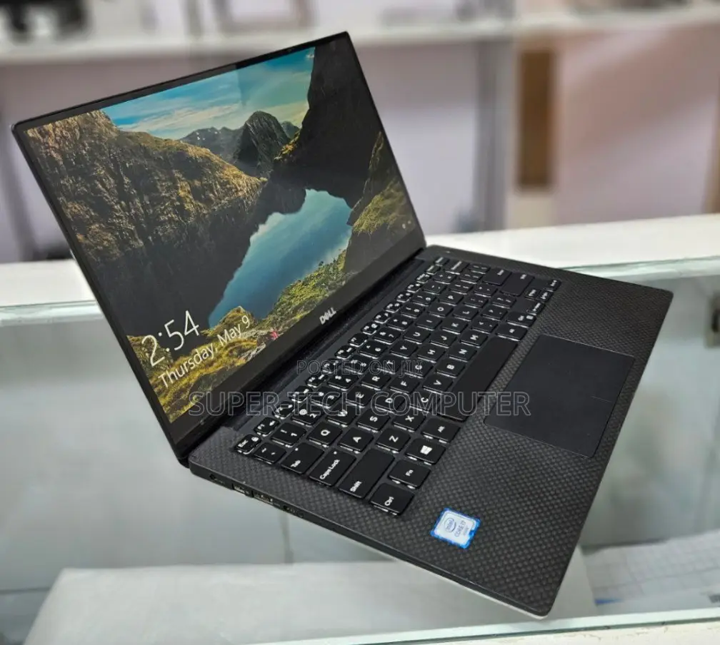 New Laptop Dell XPS 13 8GB Intel Core I7 SSD 512GB