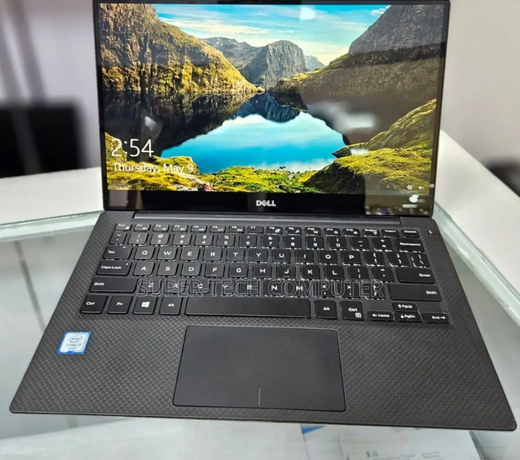 New Laptop Dell XPS 13 8GB Intel Core I7 SSD 512GB