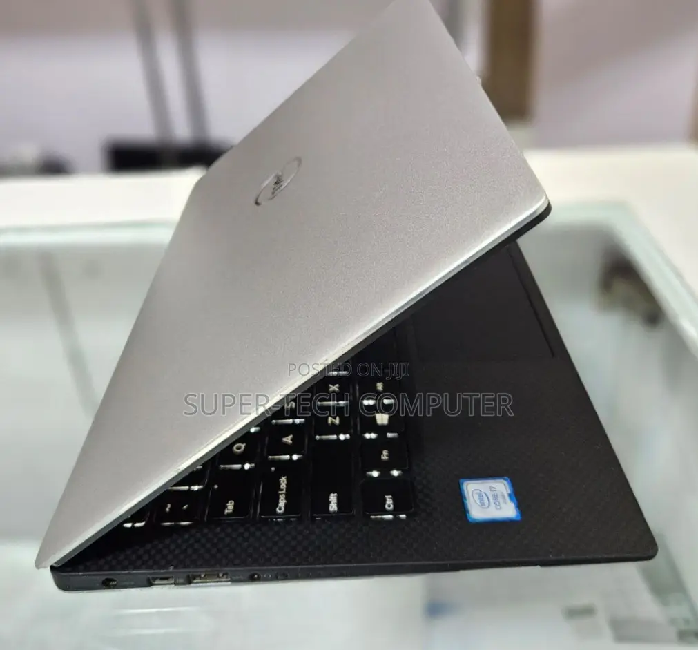 New Laptop Dell XPS 13 8GB Intel Core I7 SSD 512GB