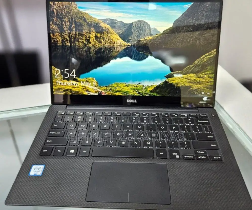New Laptop Dell XPS 13 8GB Intel Core I7 SSD 512GB