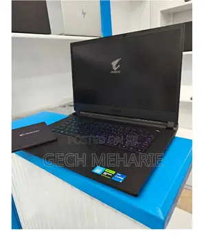 New Laptop Gigabyte AERO 15 16GB Intel Core I5 SSD 512GB