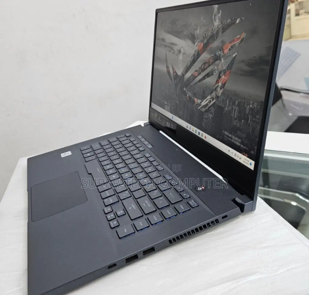 New Laptop Asus ROG Zephyrus G16 16GB Intel Core I7 SSD 512GB