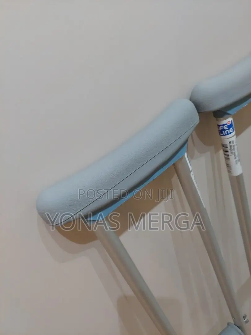 Auxiliary Crutches ‐Crutches+Crunch,Crunch;Crutches$Crutches