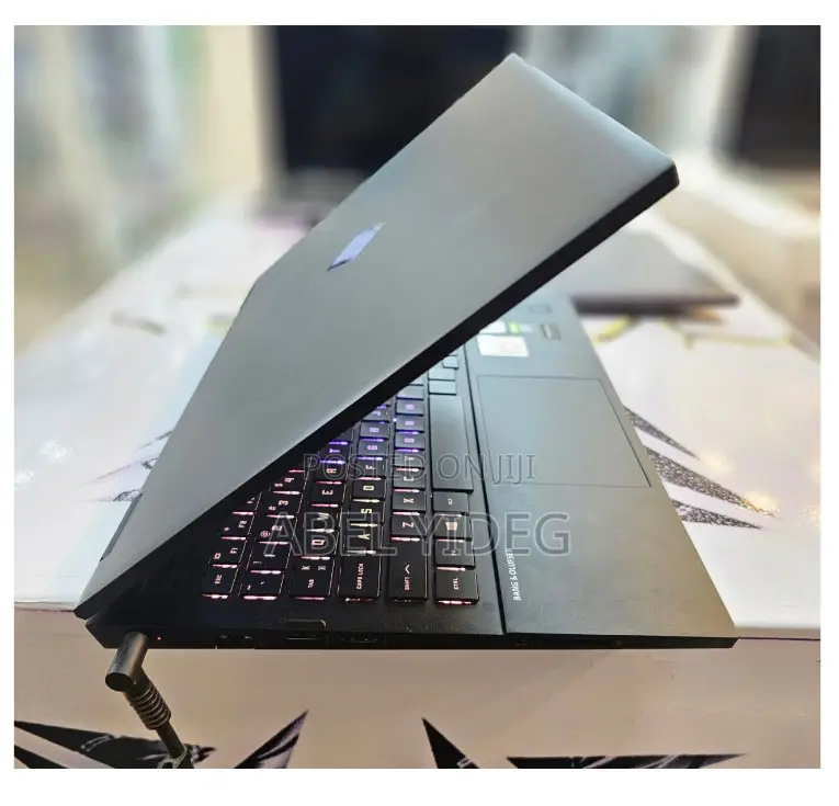 New Laptop HP Omen 15 16GB Intel Core I7 SSD 1T