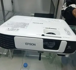Epson EB-S41 Projector