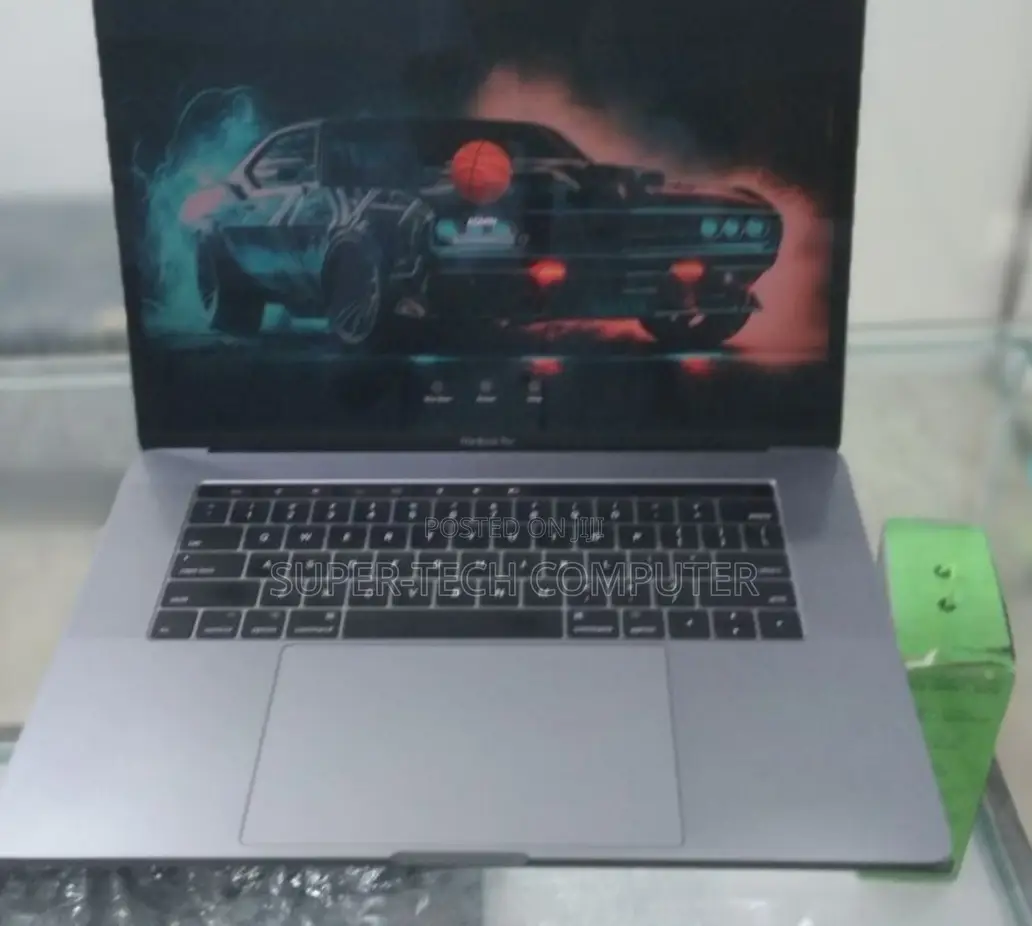 New Laptop Apple MacBook Pro 2017 16GB Intel Core I7 SSD 512GB