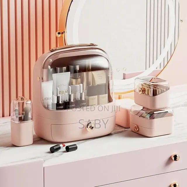 Large Capacity Cosmetic Storage Box