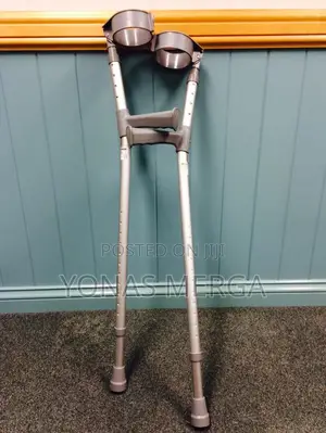Photo - Crutches □Crutches¡Crunch)Crutches◇Crutches;Crutches?Crutche