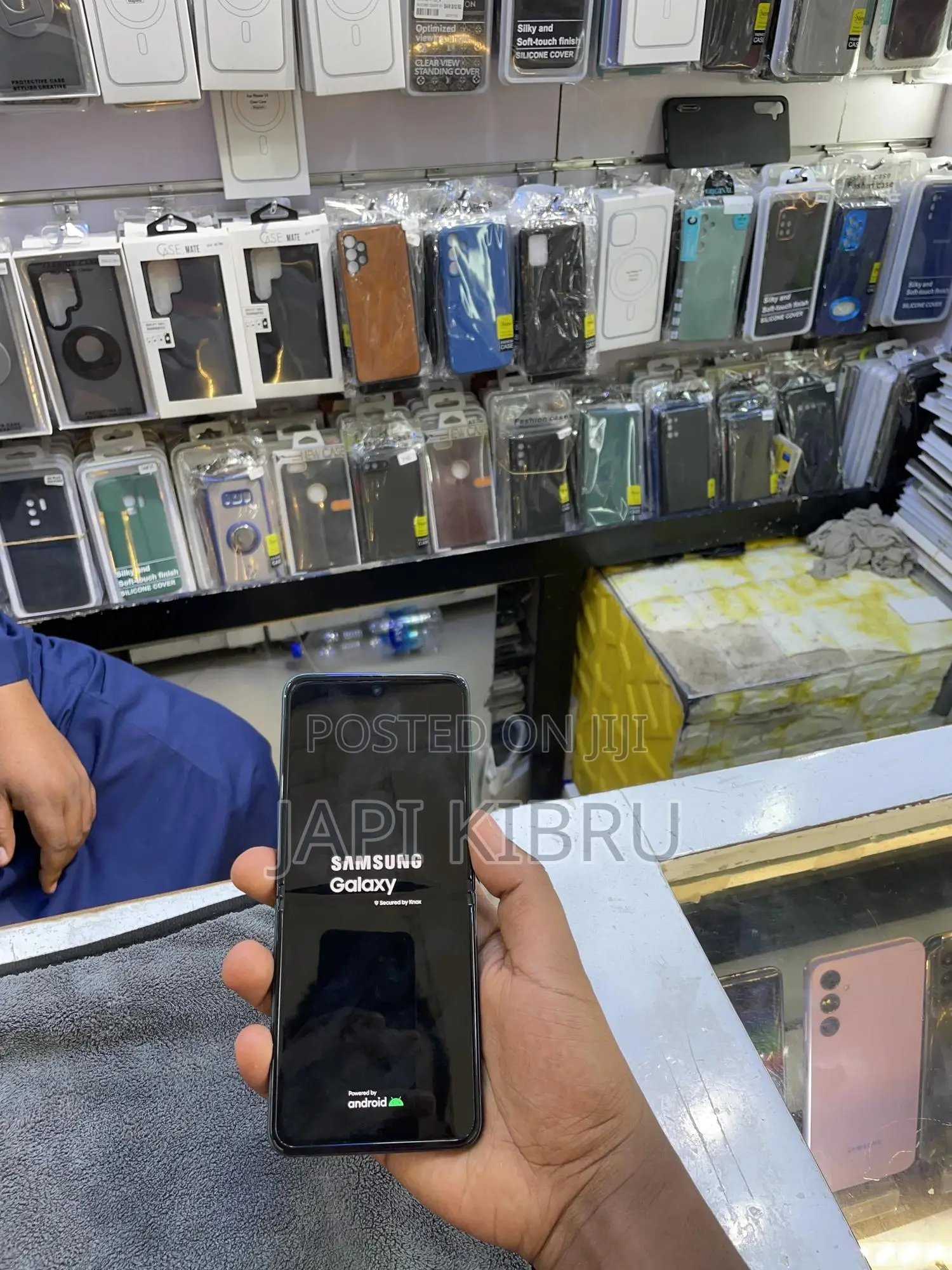 New Samsung Galaxy Z Flip 3 128 GB Gray