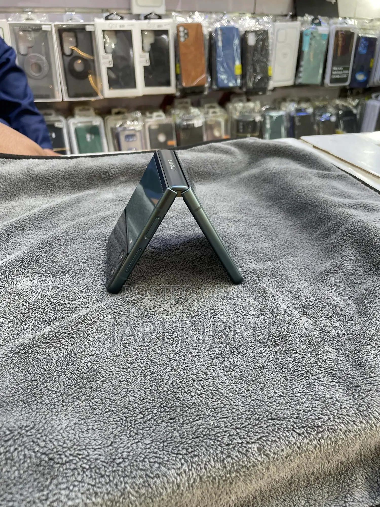 New Samsung Galaxy Z Flip 3 128 GB Gray