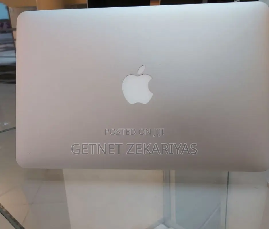 New Laptop Apple MacBook Air 2013 4GB Intel Core I5 SSD 256GB
