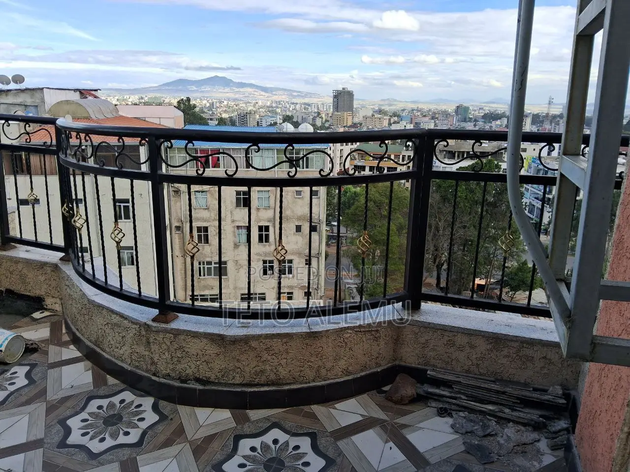 8bdrm House in የሚሸጥ ቤት ላምበርት አራራት, Yeka for sale