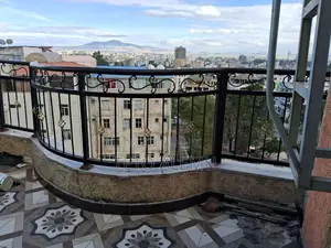 8bdrm House in የሚሸጥ ቤት ላምበርት አራራት, Yeka for sale