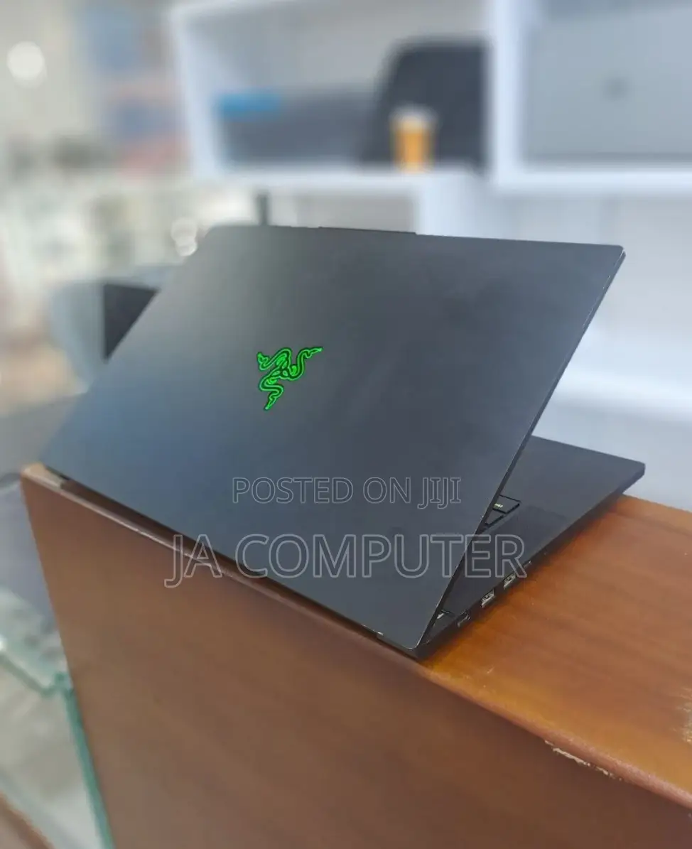 New Laptop Razer Blade Pro 16GB Intel Core I7 SSD 512GB