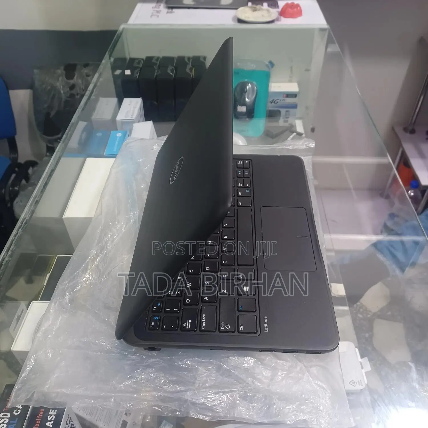 Laptop Dell G15 5511 4GB Intel Core I3 SSD 128GB