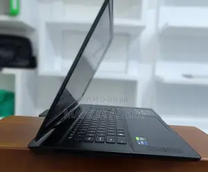 New Laptop MSI Stealth GS77 16GB Intel Core I9 SSD 1T